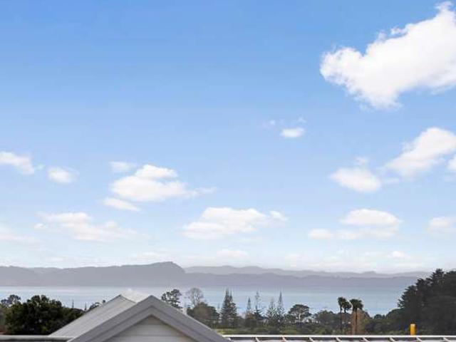 Townhouse for sale in Whangaparaoa, Oroua County