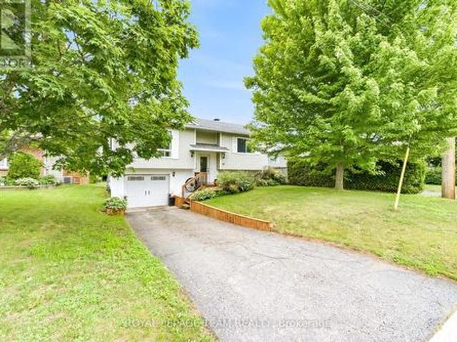 House for sale in Renfrew, Ontario