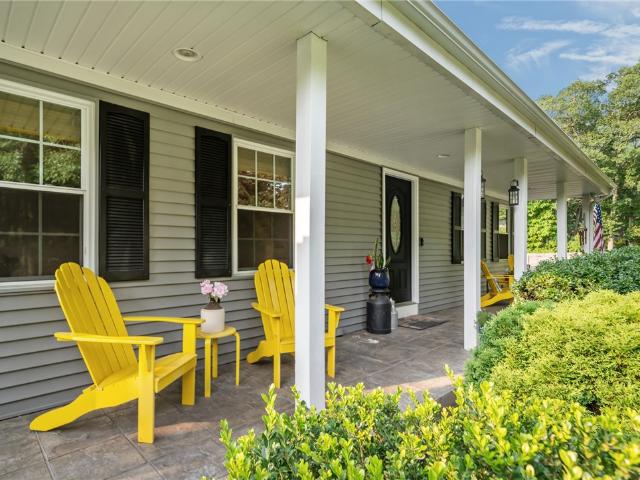 House for sale in Lincoln, Rhode Island