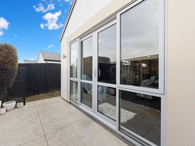 House for sale in Chaslands, Canterbury