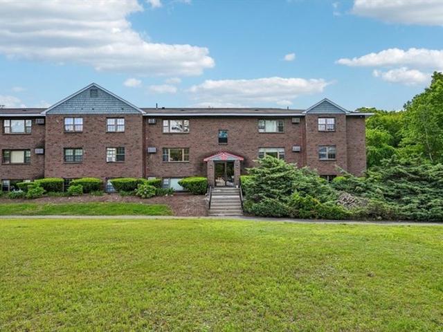 Condo for sale in Boxborough, Massachusetts