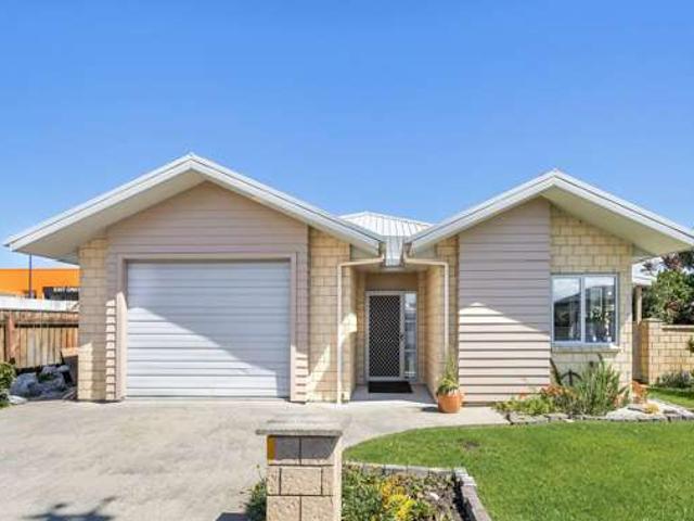 House for sale in Fairdown, West Coast