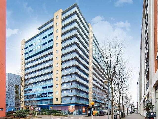 Apartment for rent in Custom House, Greater London
