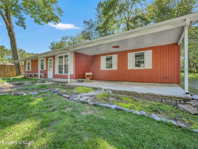 House for sale in Newfoundland, Pennsylvania