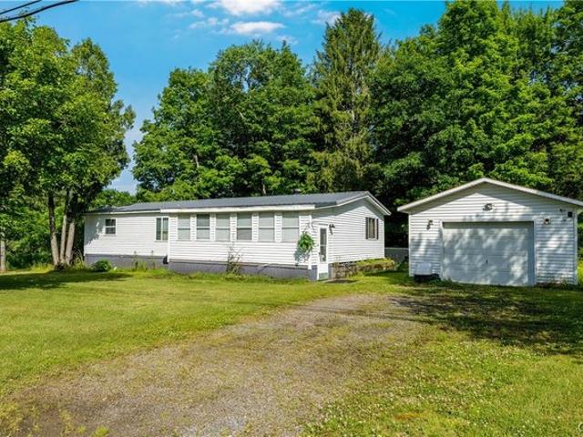 House for sale in Oneida, New York