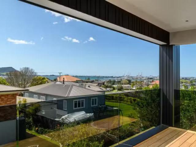 House for sale in Omokoroa, Bay Of Plenty