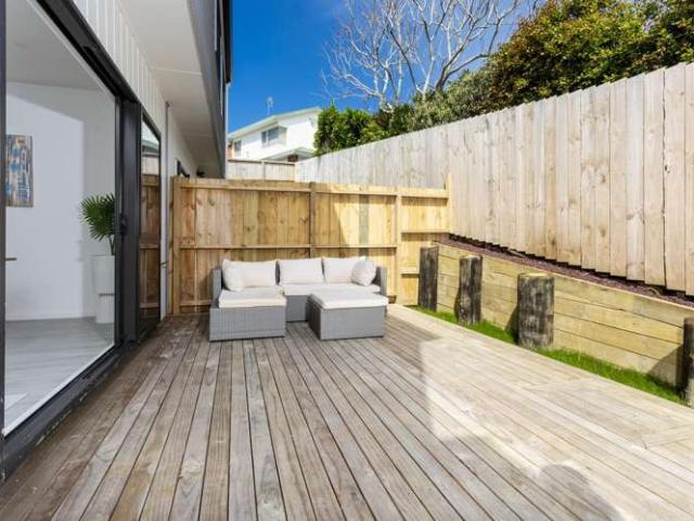 Townhouse for sale in Whangaparaoa