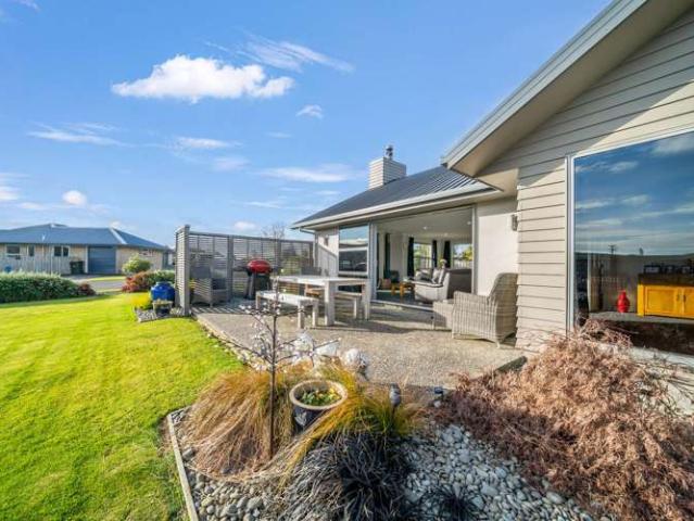 House for sale in Otakou