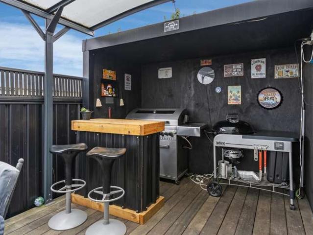 House for sale in Chaslands, Canterbury