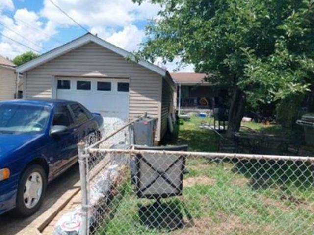 House for sale in Charleston, West Virginia