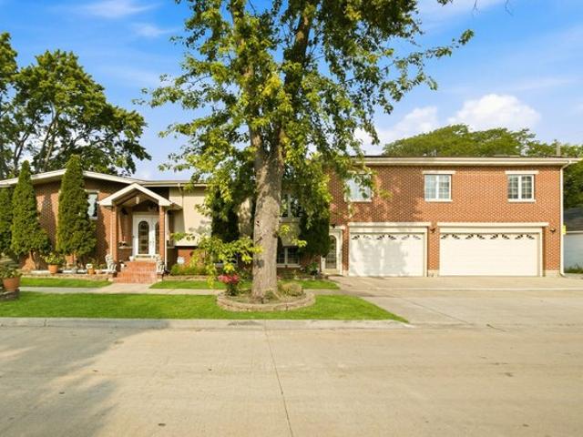 House for sale in Morton Grove, Illinois