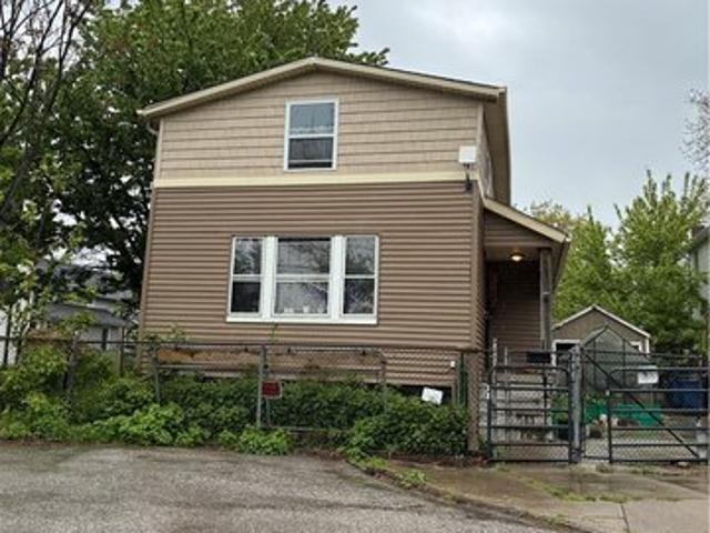 House for sale in Detroit - Shoreway, Cleveland