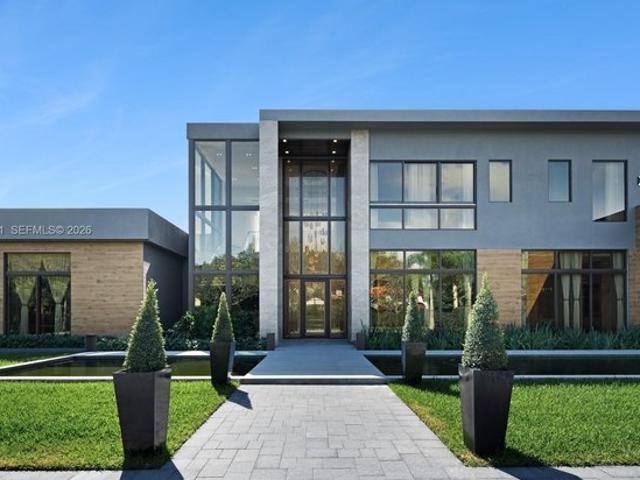 House for sale in Pinecrest, Florida