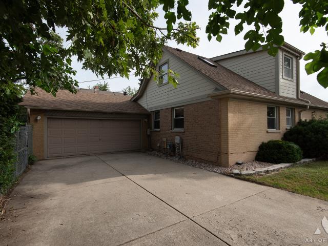 House for sale in Chicago Ridge, Illinois