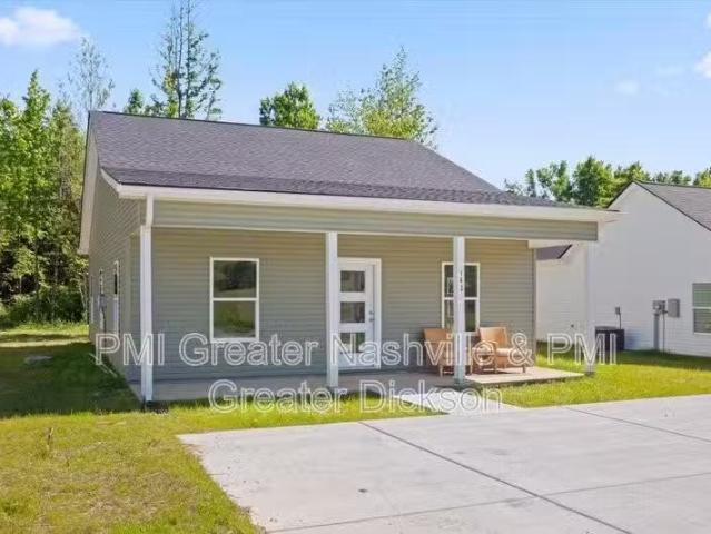 House for rent in Dickson