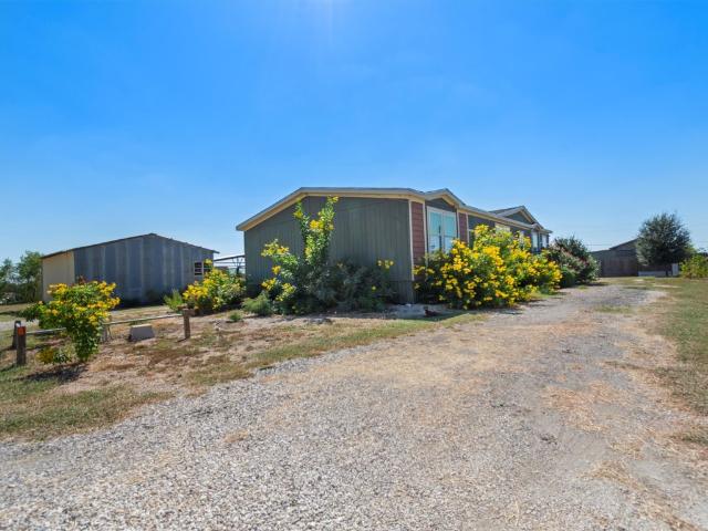 House for sale in Martindale, Texas