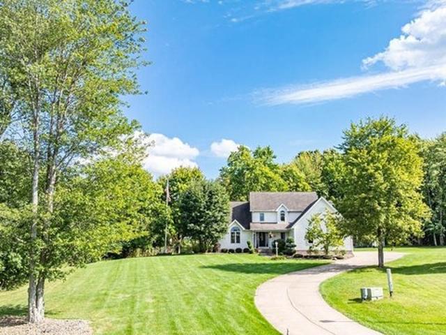 House for sale in Canfield, Mahoning County