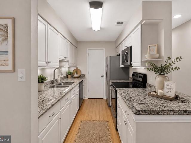 Condo for sale in West Springfield, Fairfax County