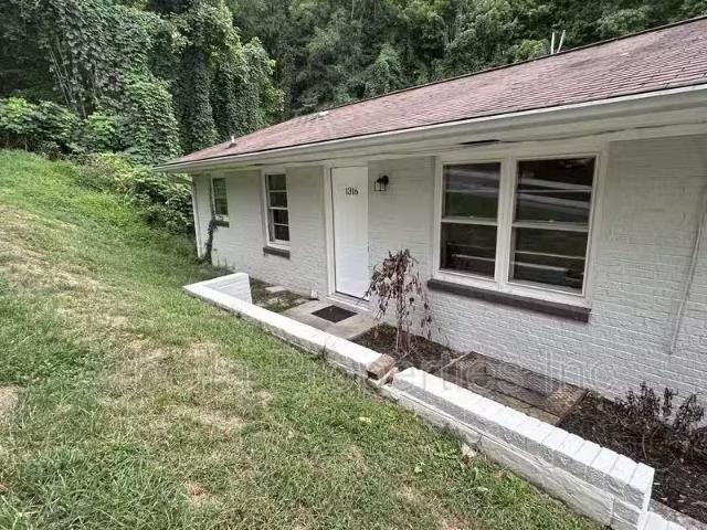 Condo for rent in Bristol