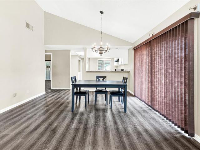 Townhouse for sale in Arlington, Texas