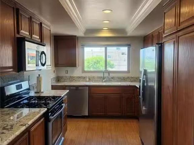 Condo for rent in Signal Hill Condo for rent in Signal Hill