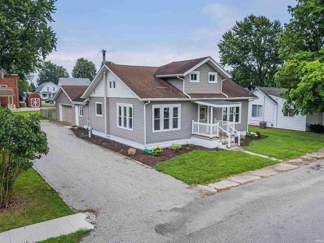 House for sale in Uniondale, Indiana