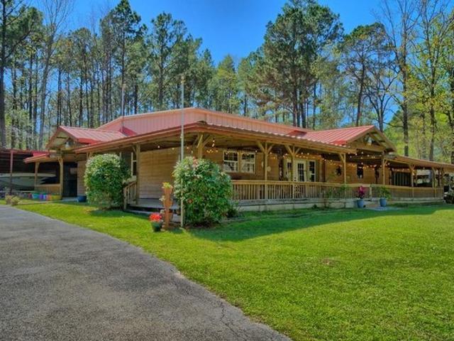 House for sale in Sabine, Texas