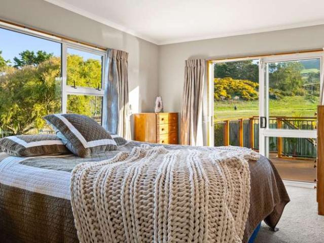 House for sale in Otakou