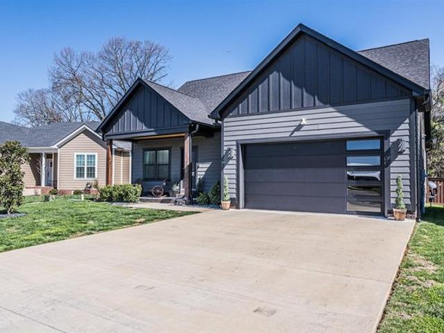 House for sale in Bowling Green, Kentucky