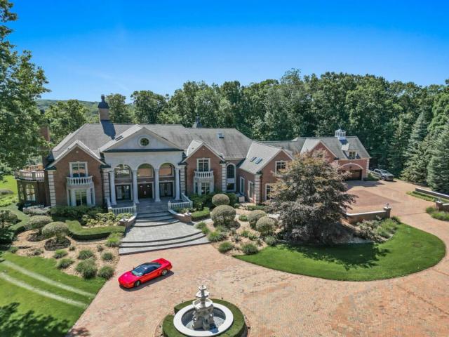 House for sale in Northville