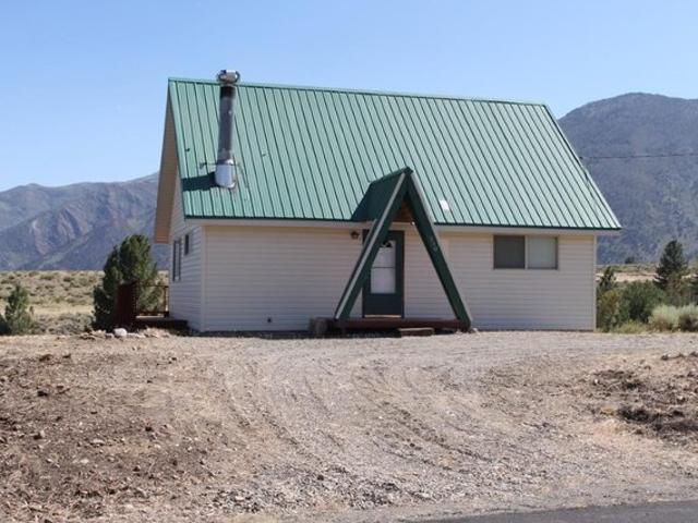 House for sale in Lee Vining, California