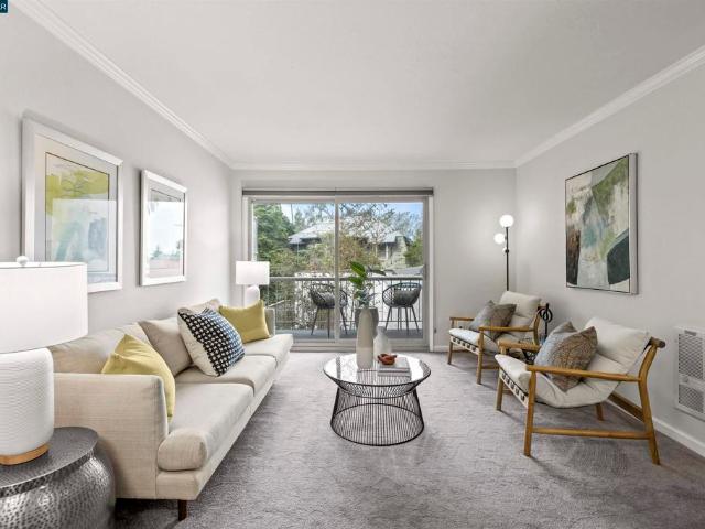 Condo for sale in Oakland, California