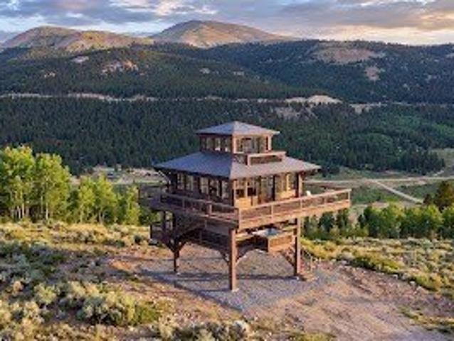 House for sale in Snowshoe, West Virginia