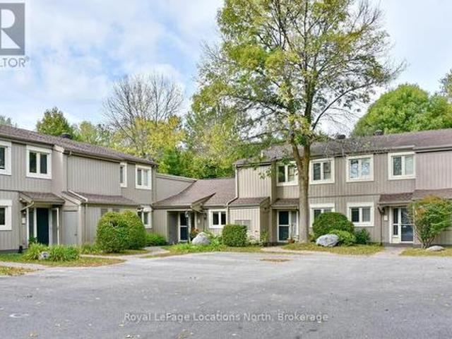 Townhouse for rent in Collingwood, Ontario