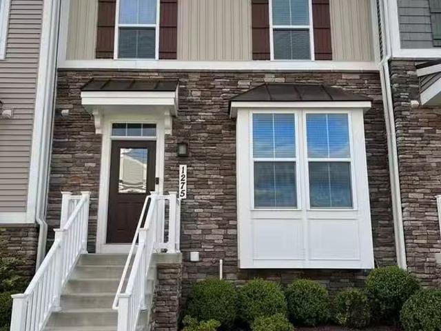 Condo for rent in Frederick