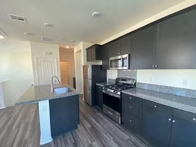 Condo for rent in Fontana