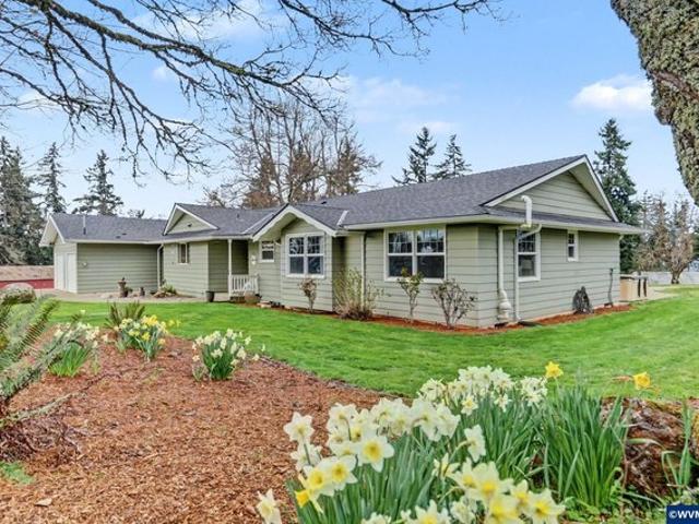 House for sale in Oregonia