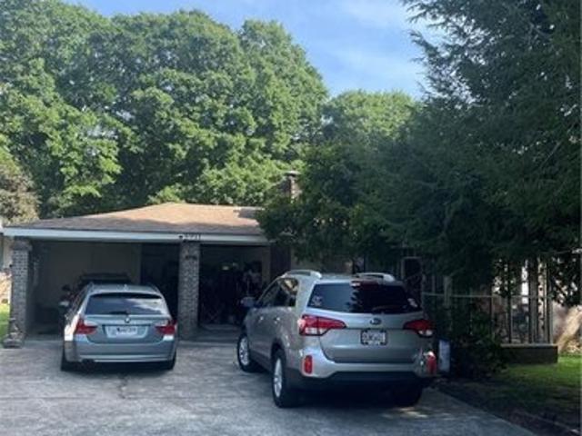 House for sale in Flowery Branch, Georgia