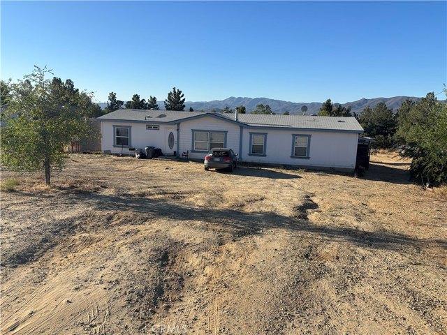 House for sale in Anza, California
