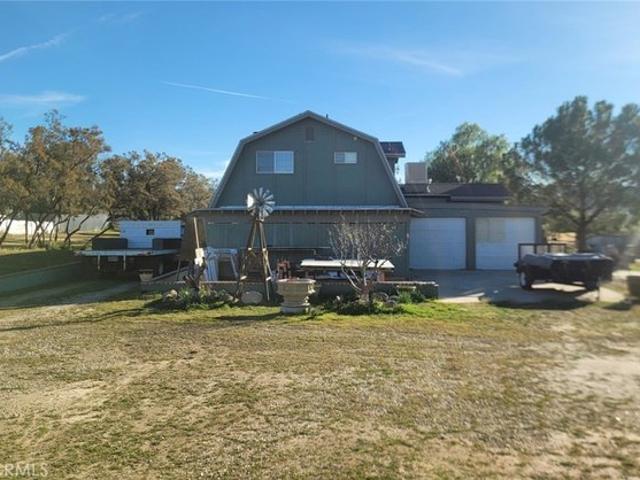 House for sale in Anza, California