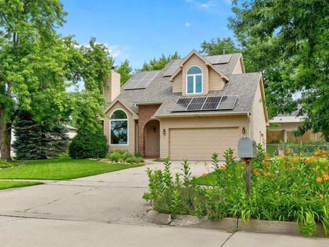 House for sale in West Des Moines, Iowa