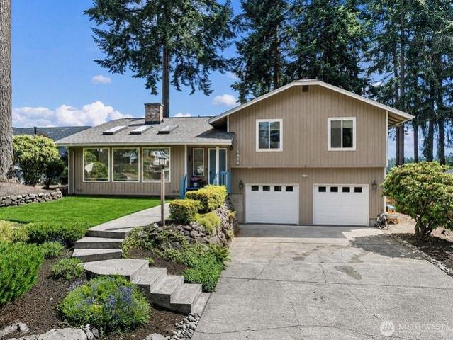 House for sale in University Place, Washington