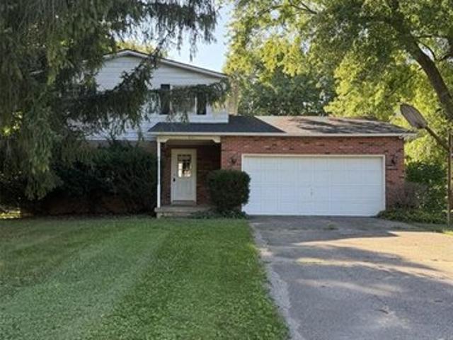 House for sale in Lapeer, Lapeer County