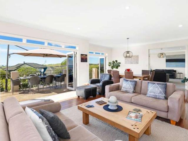 House for sale in Algies Bay