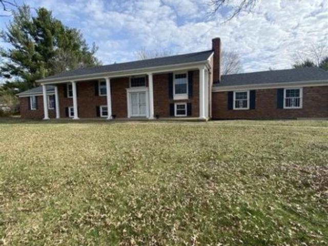 House for sale in Cecilia, Kentucky