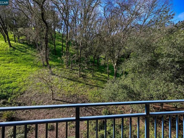 Condo for sale in Walnut Creek, California