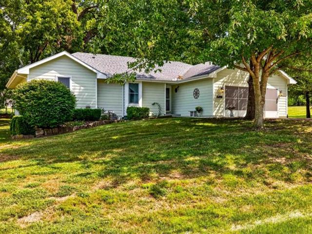 House for sale in Pleasant Hills, Topeka