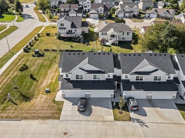 Townhouse for sale in Johnston, Iowa