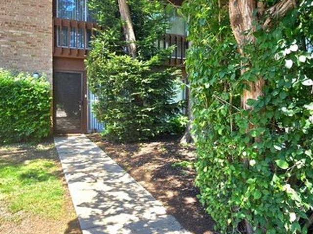 Townhouse for sale in Lisle, Illinois