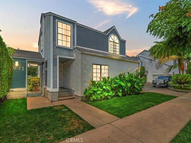 Townhouse for sale in Huntington Park, California